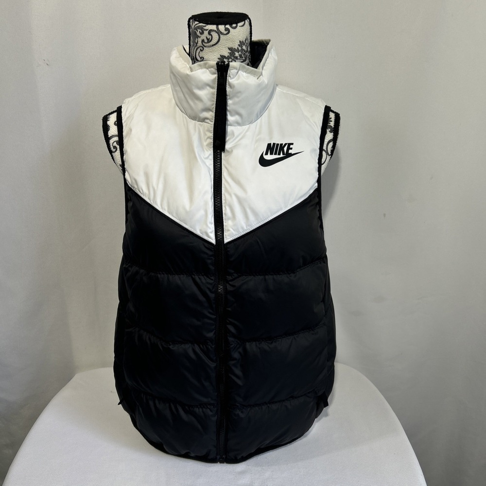 Nike Puffer Vest Women Sz S Windrunner Reversible Down Fill Black White